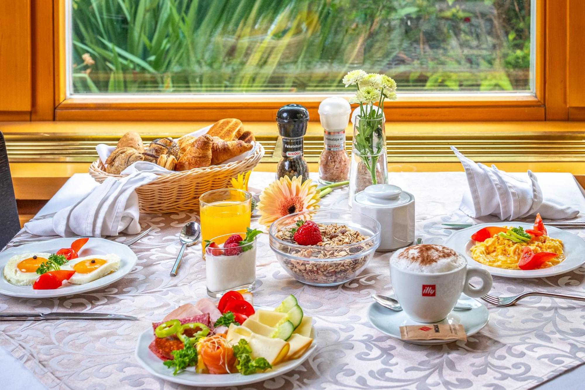 Corvin Hotel Budapest Residence Экстерьер фото